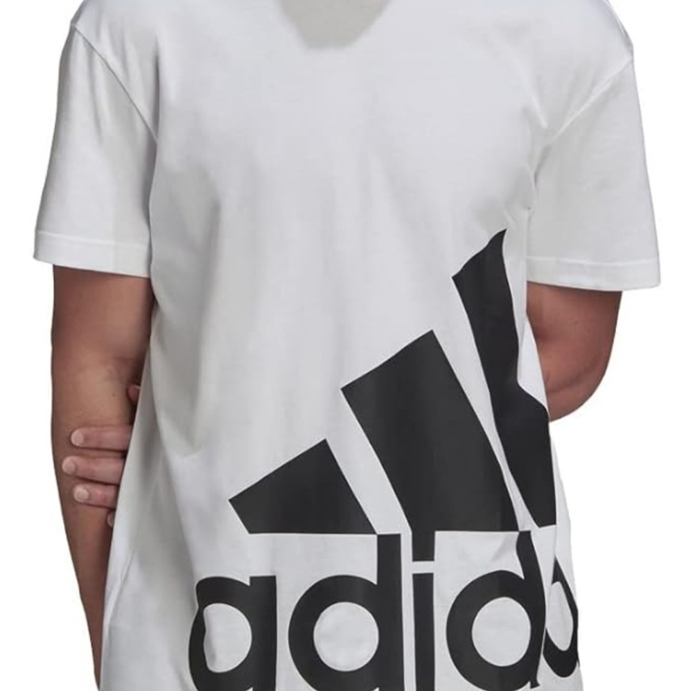 Adidas T- Shirt